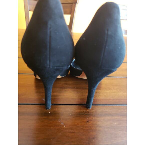 Vince Women's Black Suede Classic Pumps Shoes Size 9.5 M - Picture 3 of 12
